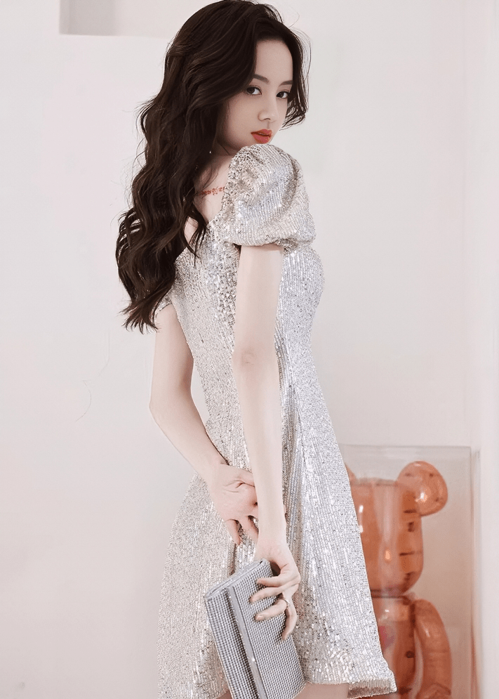 ビジューグリッターパフスリーブAラインドレス - Vera Lumina