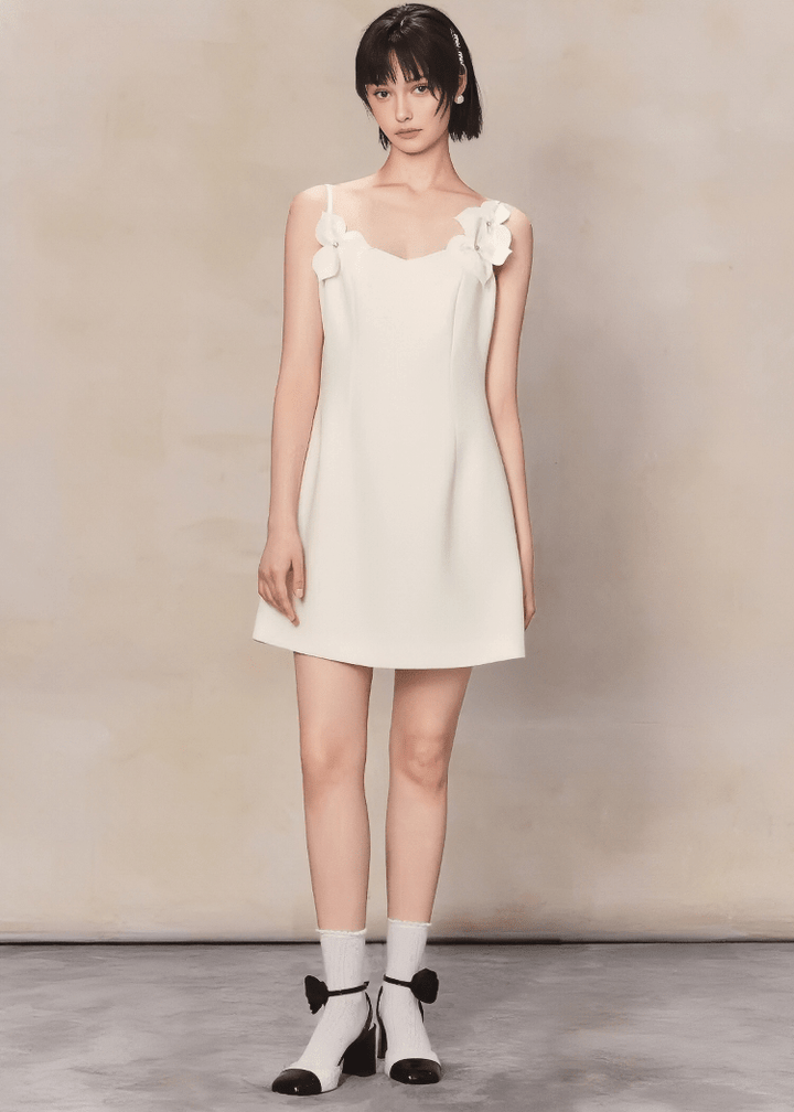 フラワーモチーフビジューAラインミニドレス - Vera Lumina