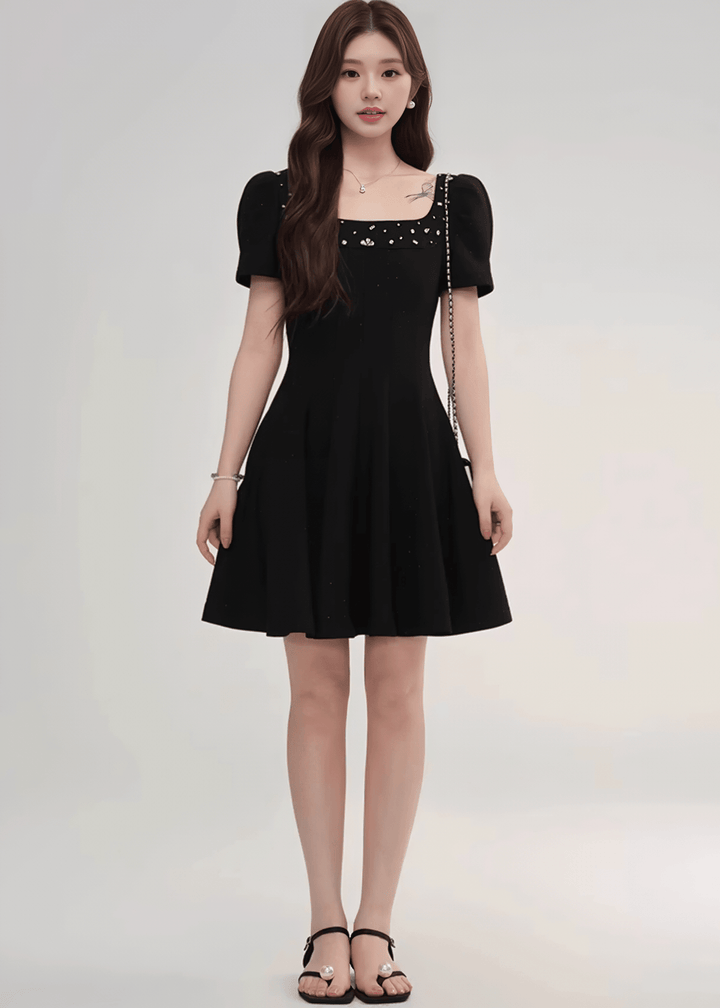 ビジュースクエアネックパフスリーブAラインドレス - Vera Lumina