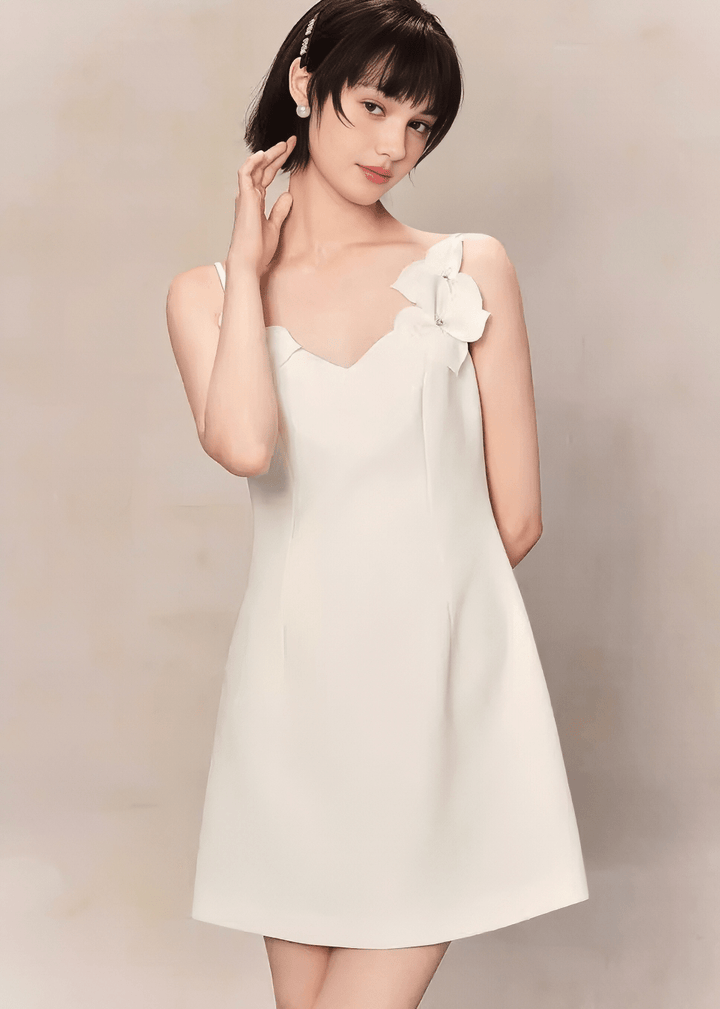 フラワーモチーフビジューAラインミニドレス - Vera Lumina