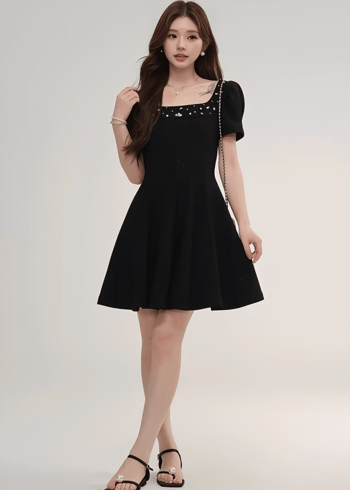 ビジュースクエアネックパフスリーブAラインドレス - Vera Lumina