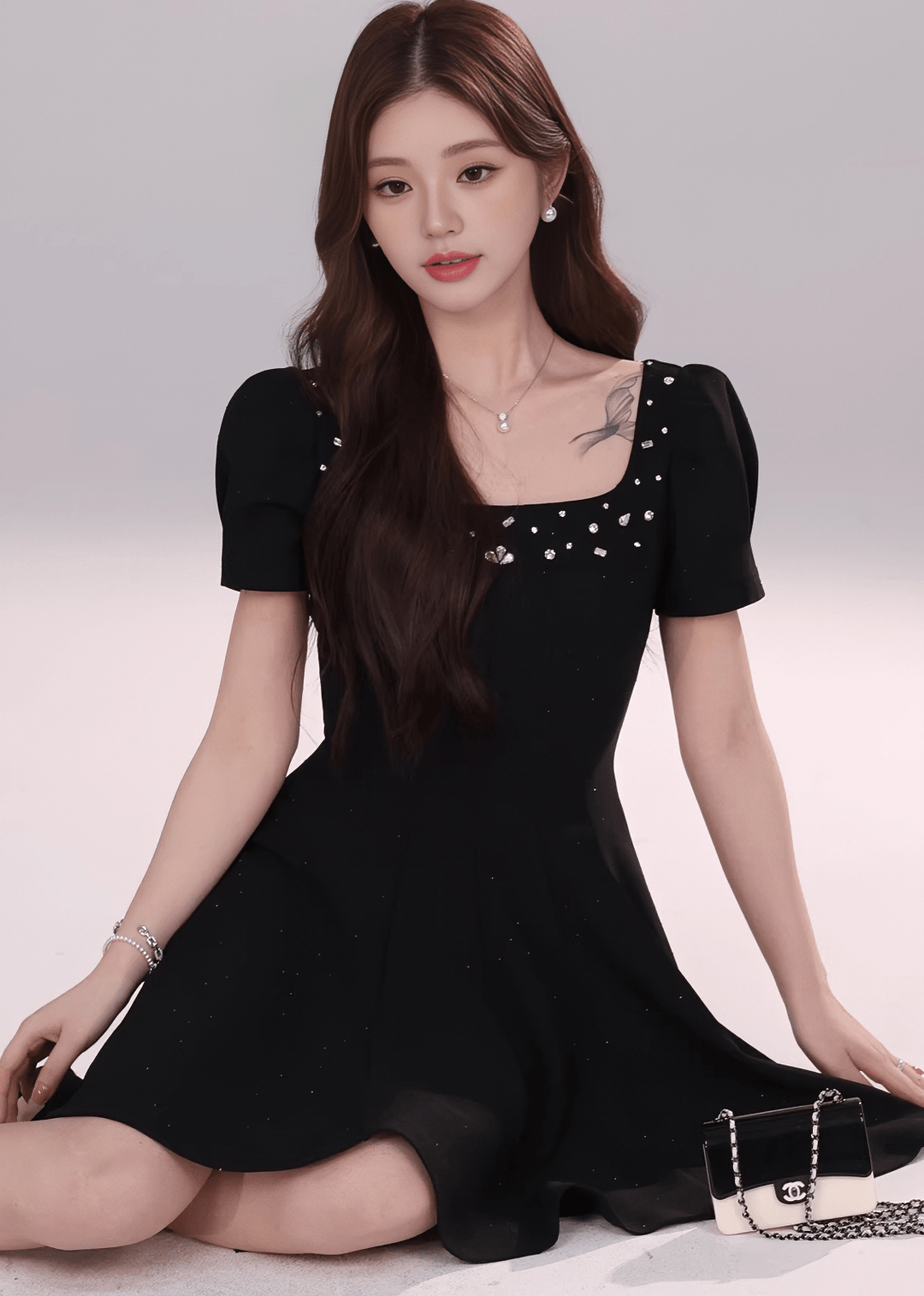 ビジュースクエアネックパフスリーブAラインドレス - Vera Lumina