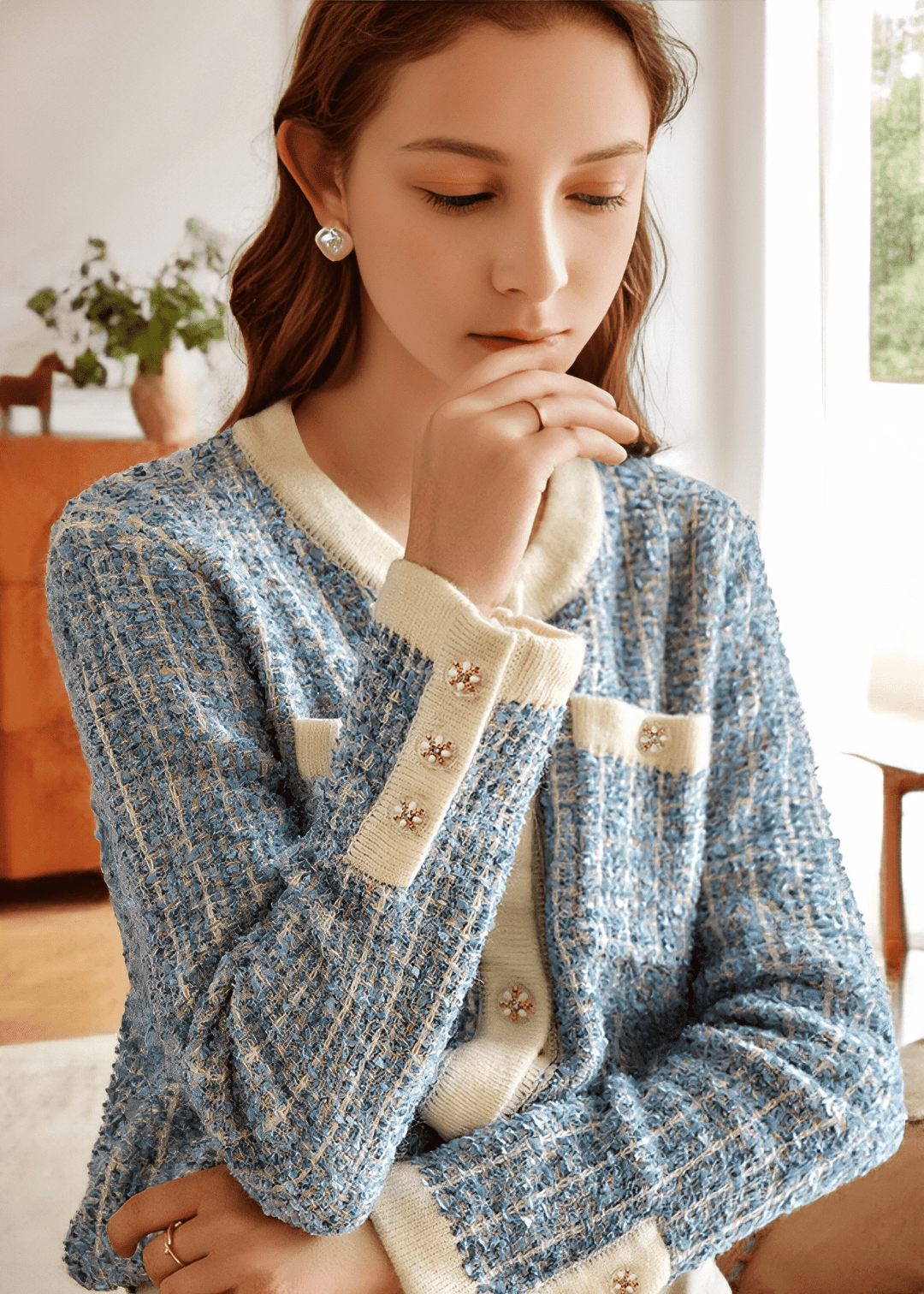 BOUCLÉ TWEED PEARL BUTTON CARDIGAN - Vera Lumina