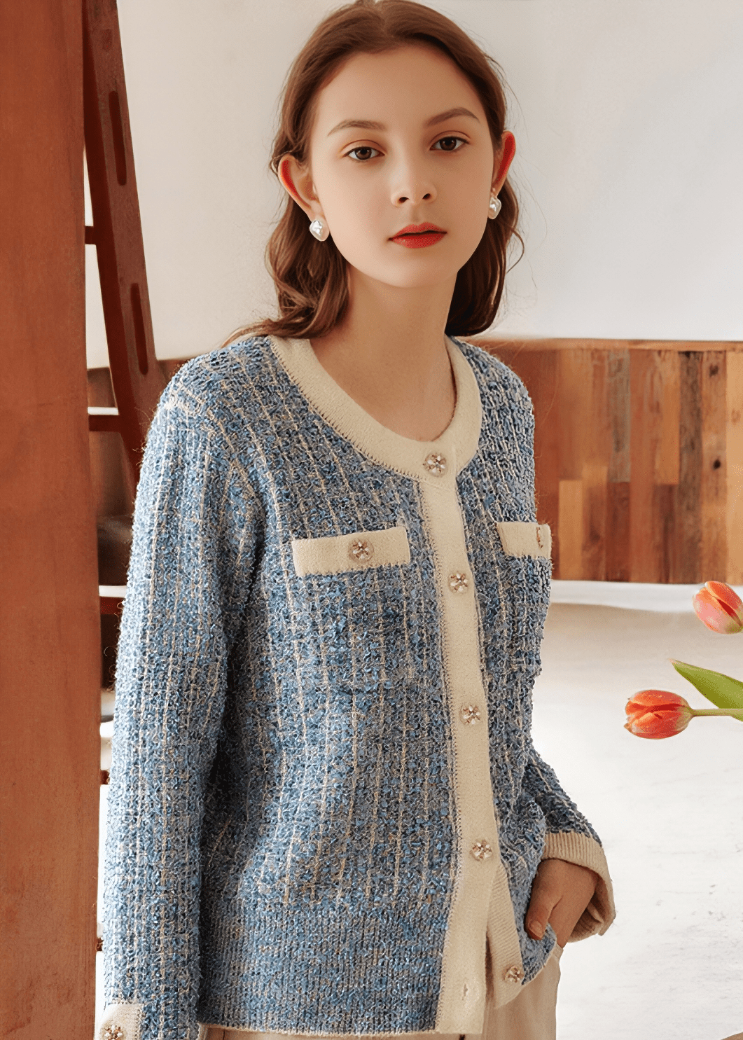 BOUCLÉ TWEED PEARL BUTTON CARDIGAN - Vera Lumina