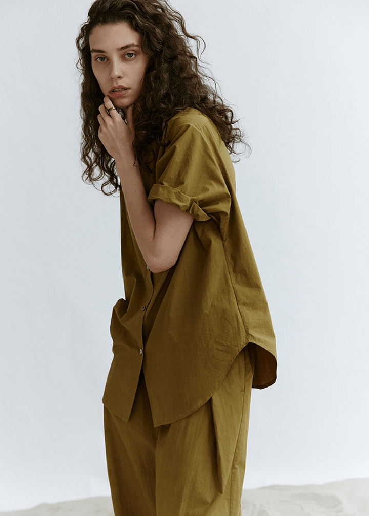 BOXY SHORT SLEEVE BUTTON UP SHIRT - Vera Lumina