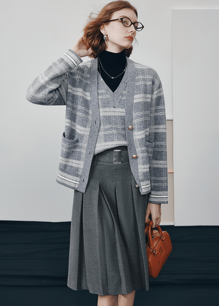 BUCKLE BELT PLEATED SKIRT - Vera Lumina