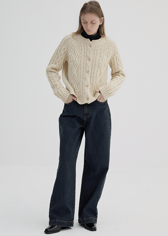 CABLE KNIT CROPPED CARDIGAN - Vera Lumina