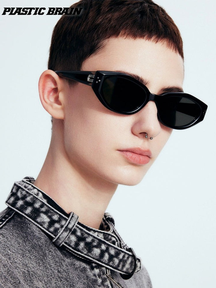 Cat - eye spicy sunglasses - Vera Lumina