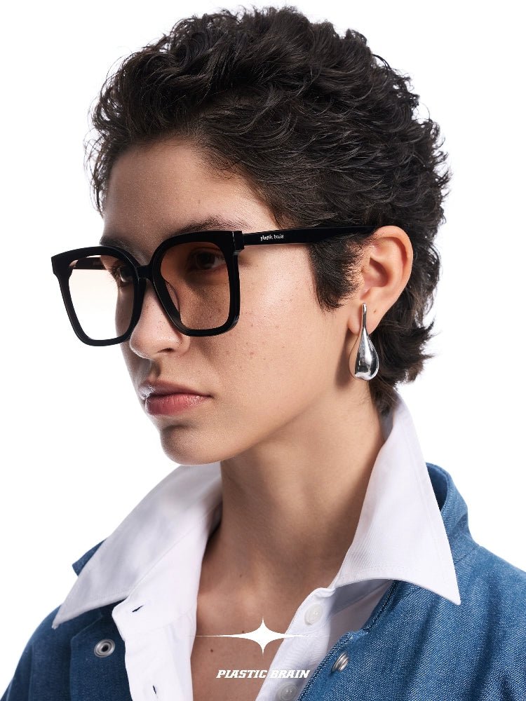 Classic black frame sunglasses - Vera Lumina