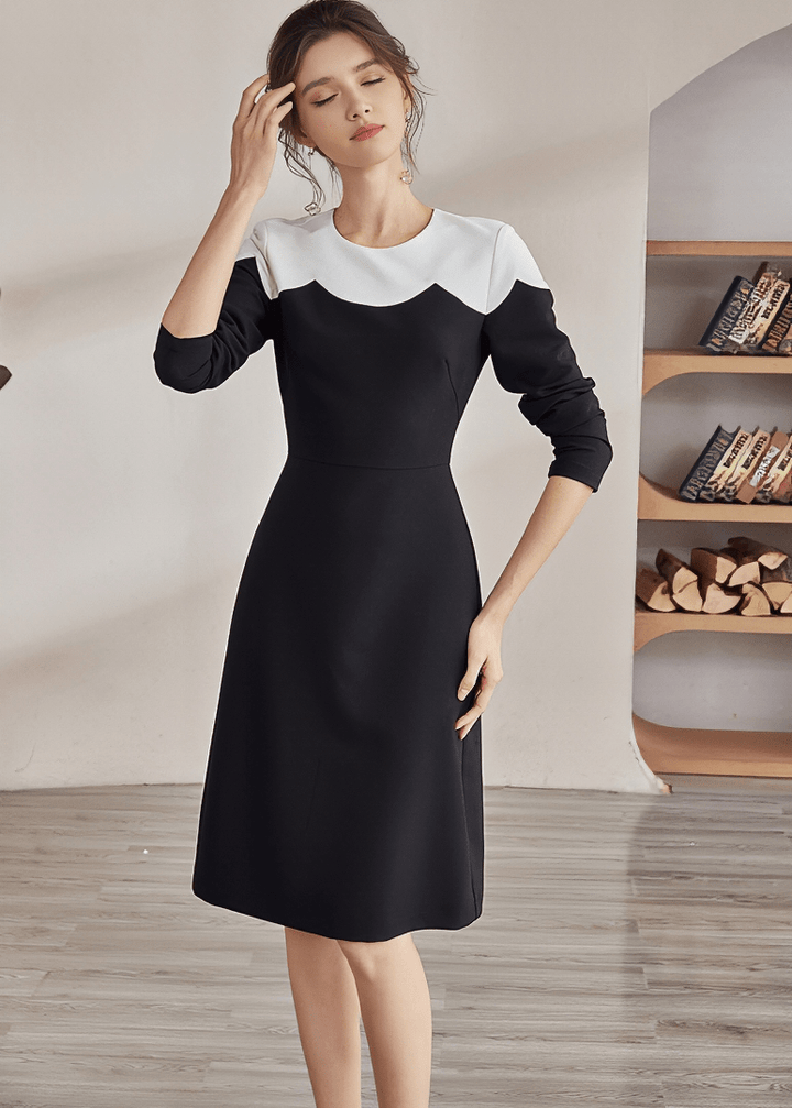 COLLEGIATE PETER PAN COLLAR DRESS - Vera Lumina