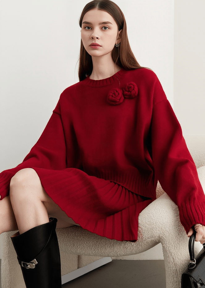 CORSAGE APPLIQUÉ CROPPED KNIT SWEATER - Vera Lumina