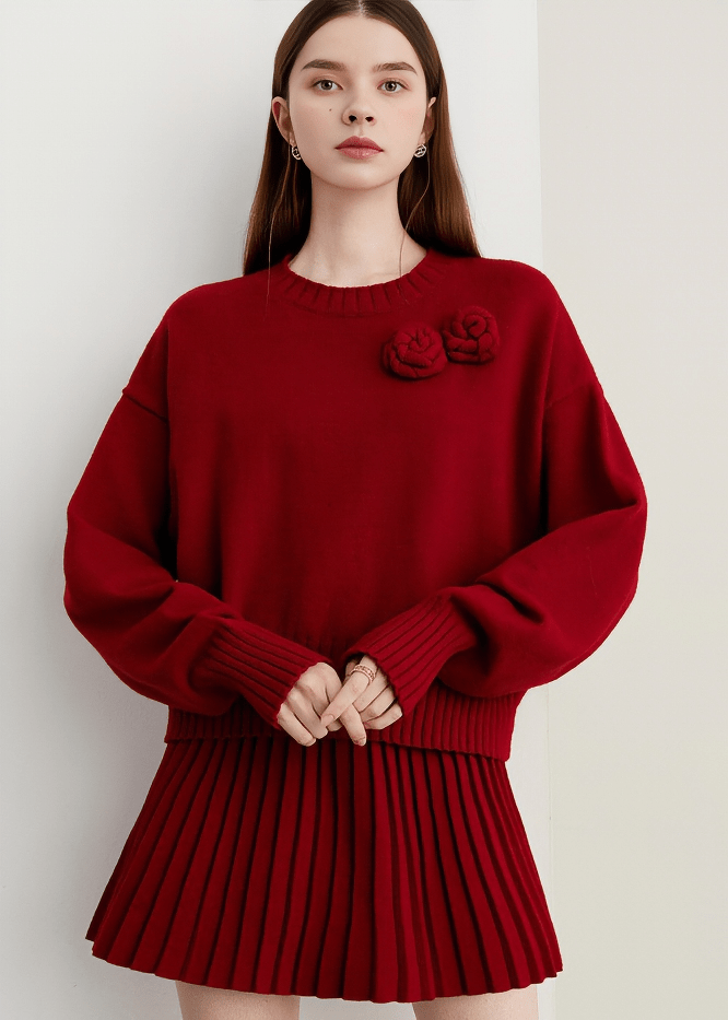 CORSAGE APPLIQUÉ CROPPED KNIT SWEATER - Vera Lumina