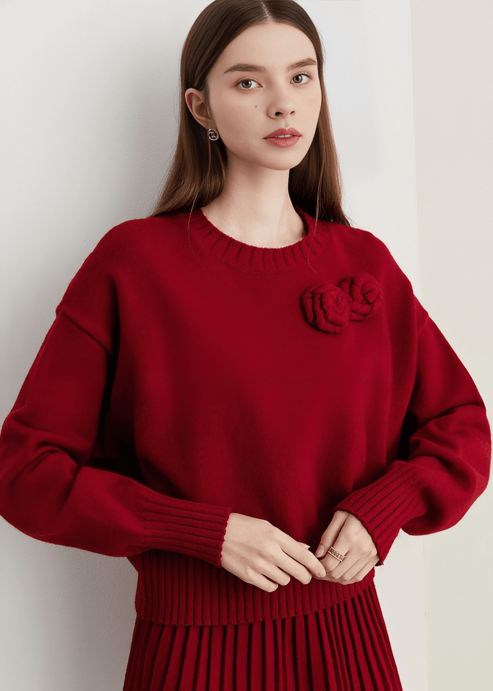 CORSAGE APPLIQUÉ CROPPED KNIT SWEATER - Vera Lumina