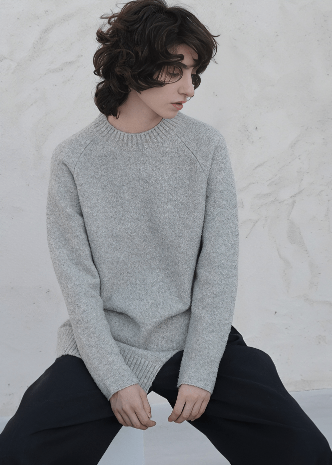 CREW NECK RELAXED FIT KNIT SWEATER - Vera Lumina