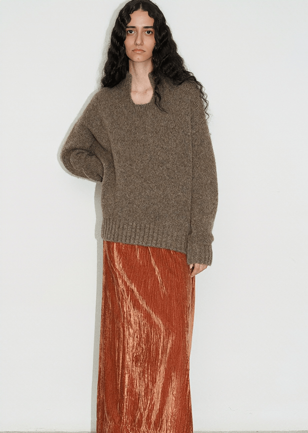 DEEP V - NECK BOUCLE KNIT SWEATER - Vera Lumina