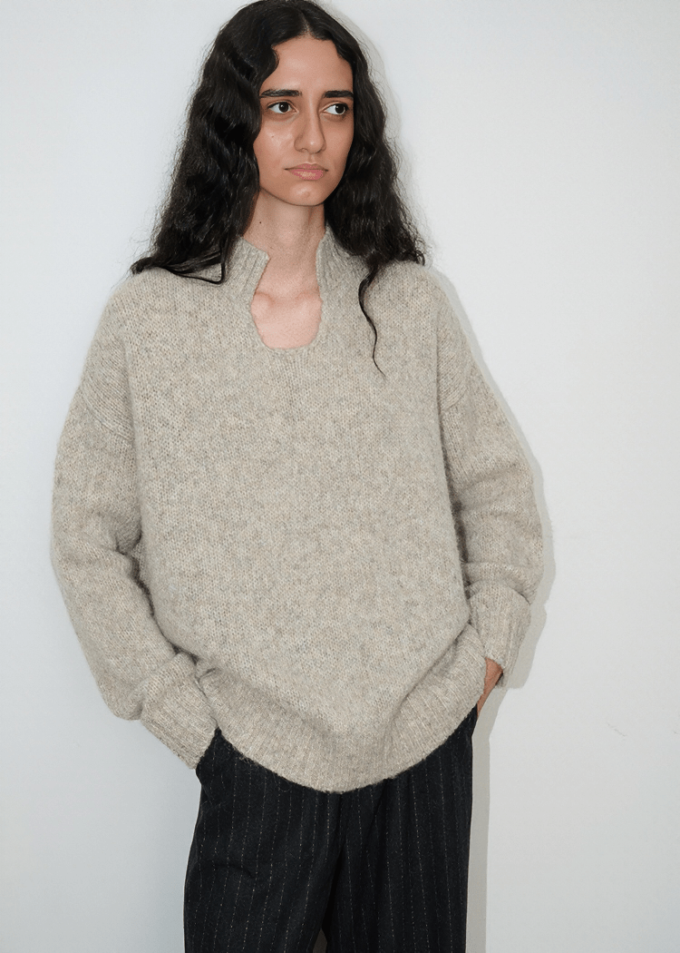 DEEP V - NECK BOUCLE KNIT SWEATER - Vera Lumina
