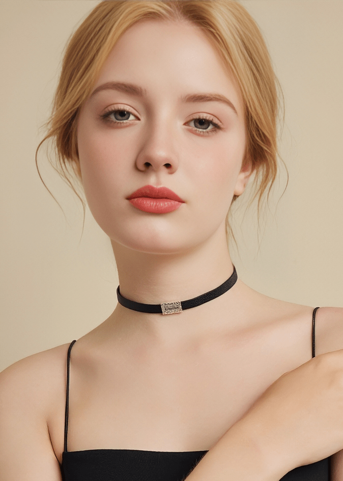 ENGRAVED BAR NECKLACE - Vera Lumina