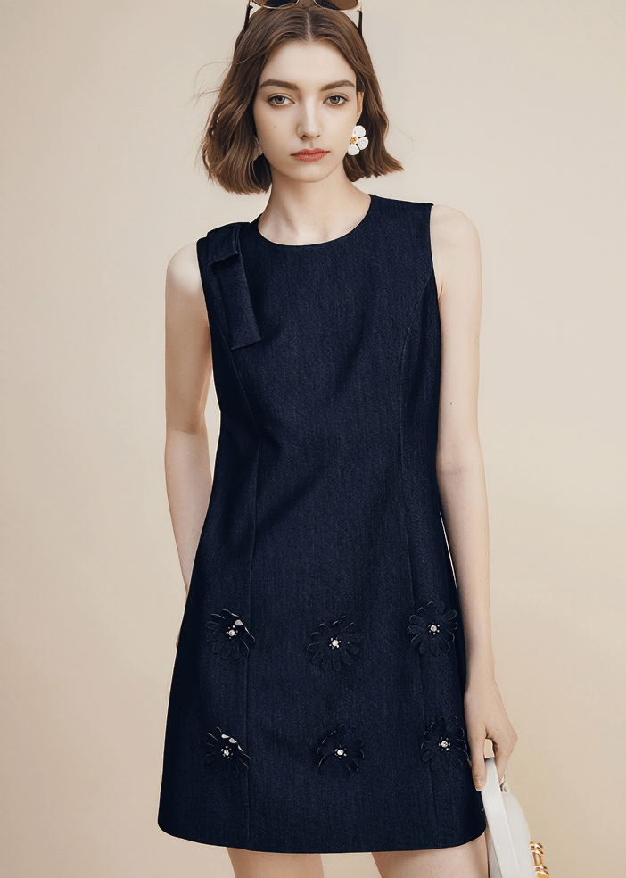 FLORAL CUTOUT SLEEVELESS SHIFT DRESS - Vera Lumina