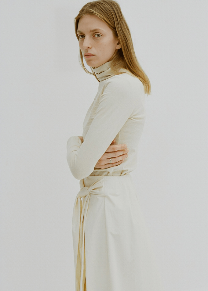 FUNNEL NECK LONG SLEEVE TEE - Vera Lumina