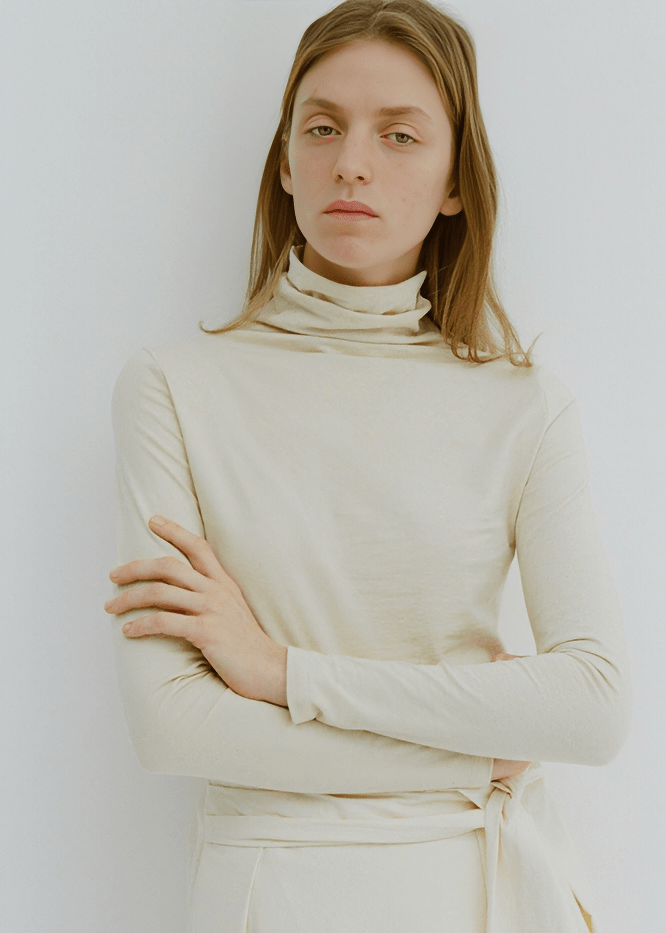 FUNNEL NECK LONG SLEEVE TEE - Vera Lumina