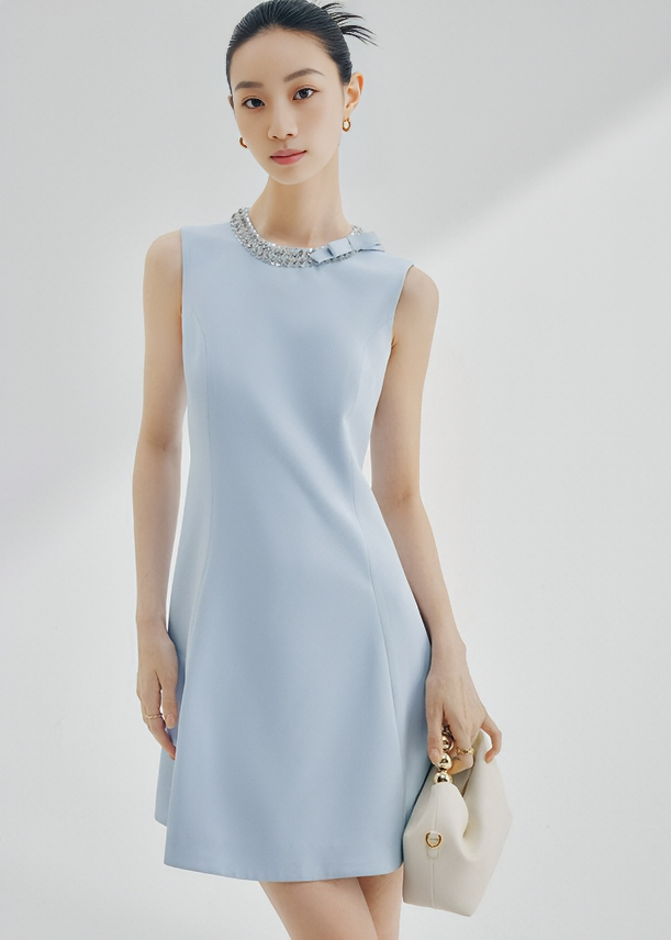 PEARL COLLAR SLEEVELESS DRESS