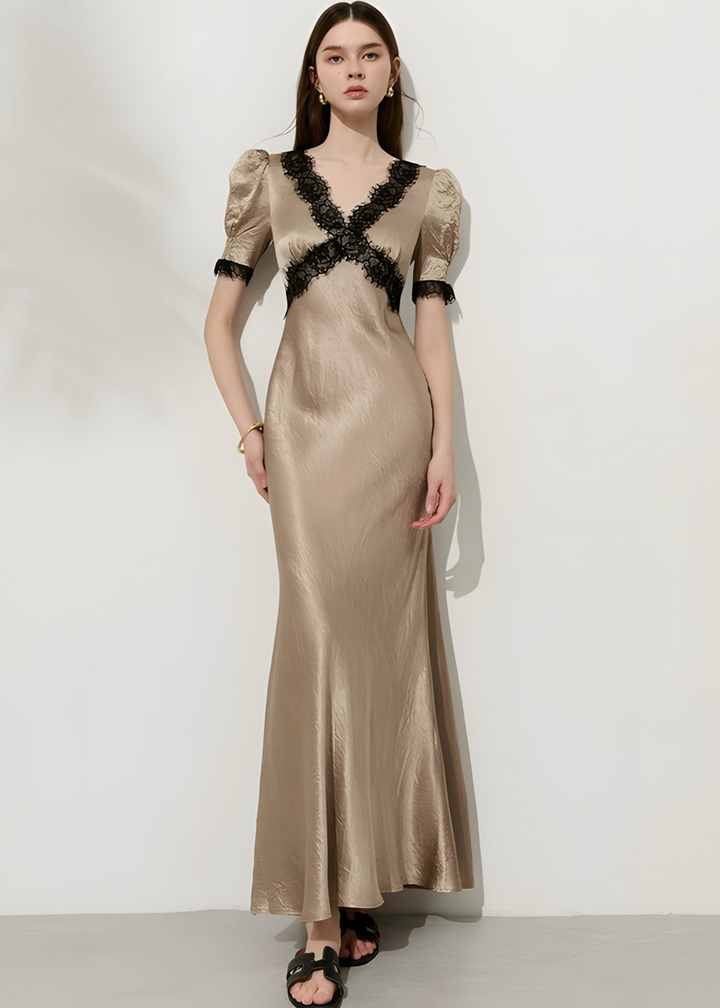 Meerjungfrauenkleid mit Spitzenbesatz