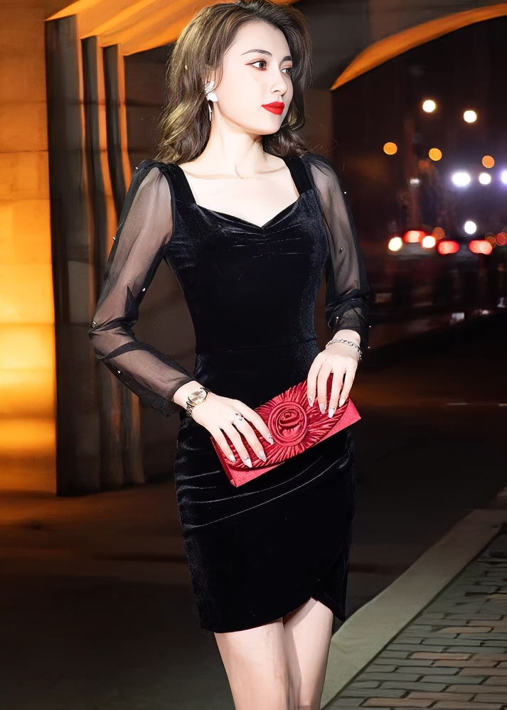 Transparentes Cachecoeur-Kleid aus Samt mit Puffärmeln