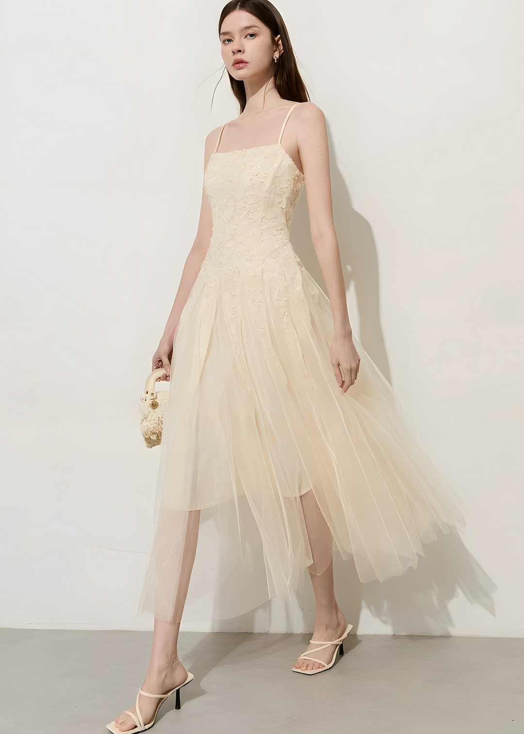 robe évasée en tulle et dentelle