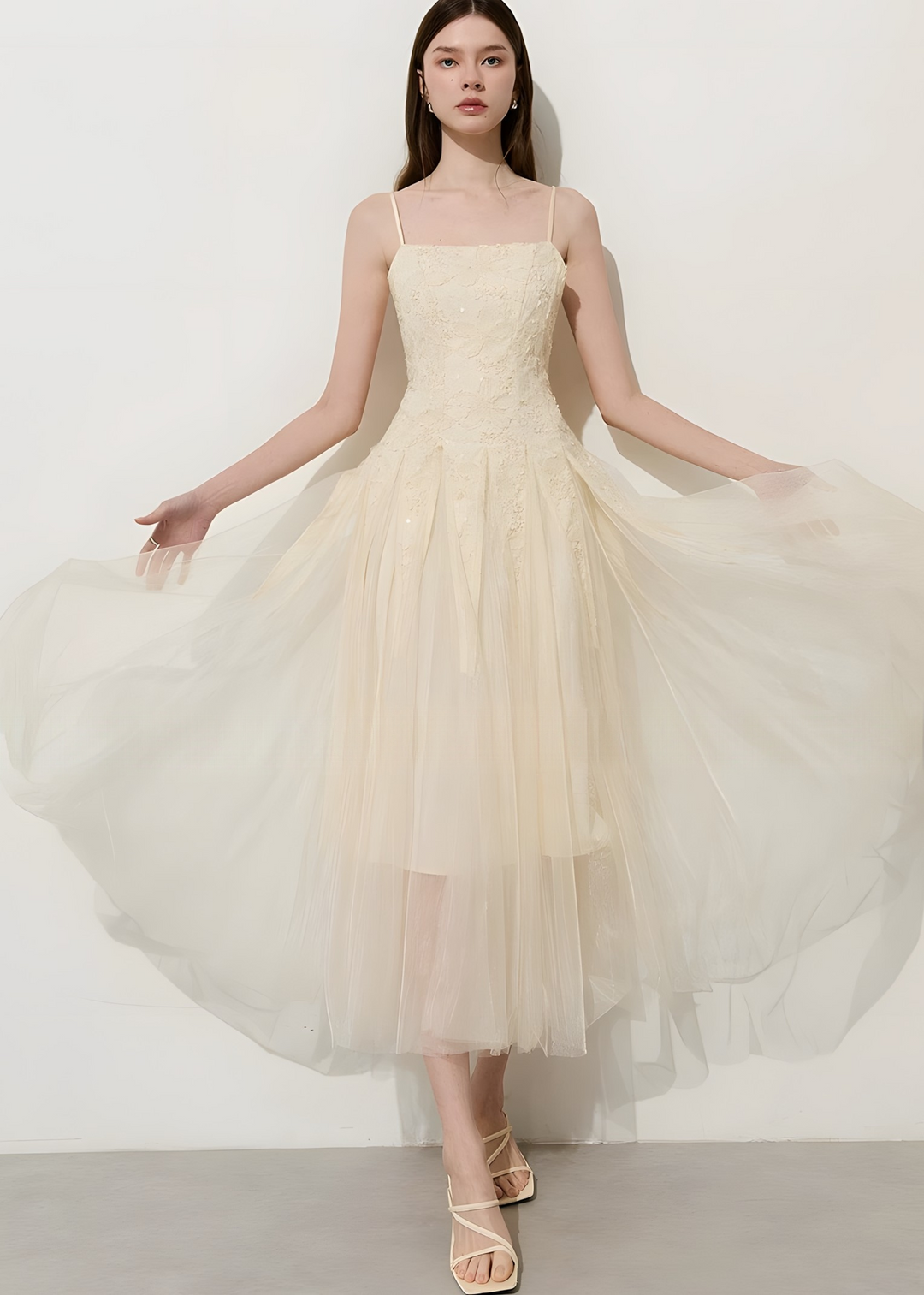 robe évasée en tulle et dentelle