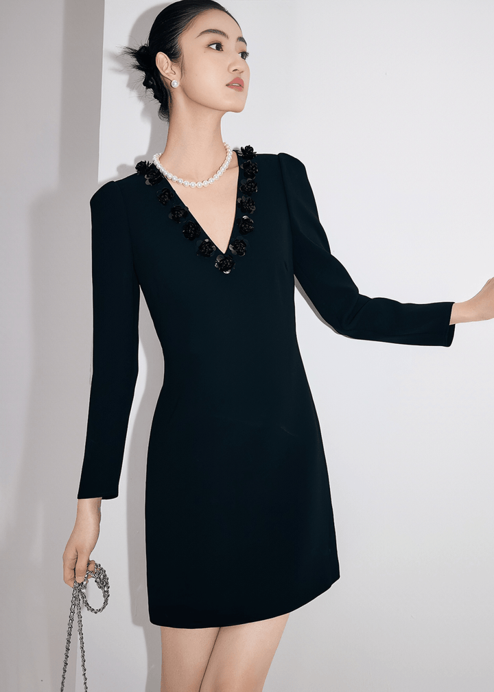 MIDNIGHT BLOOM V - NECK DRESS - Vera Lumina