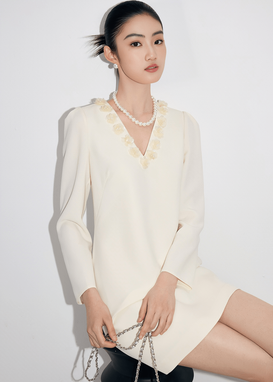 MIDNIGHT BLOOM V - NECK DRESS - Vera Lumina