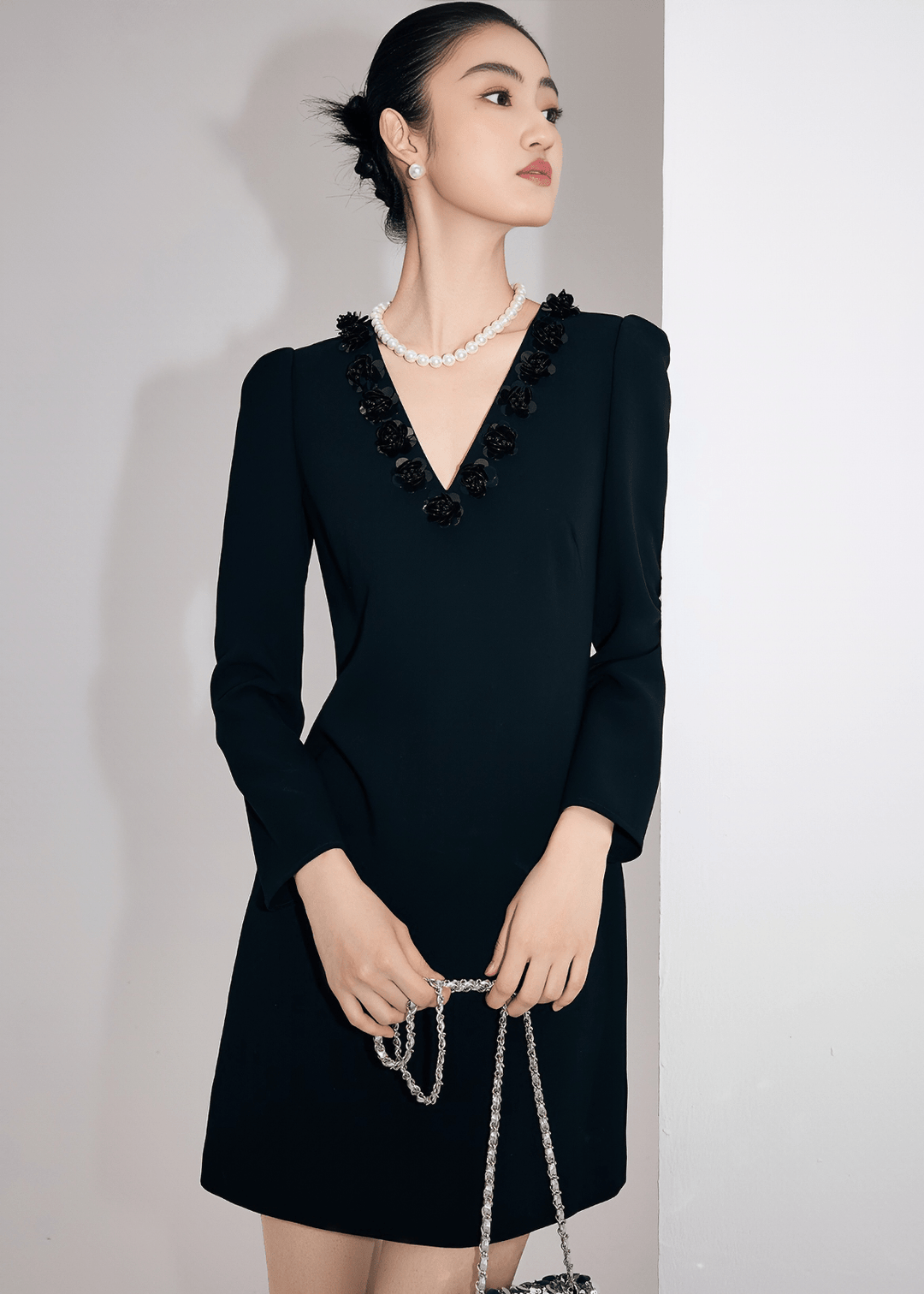 MIDNIGHT BLOOM V - NECK DRESS - Vera Lumina