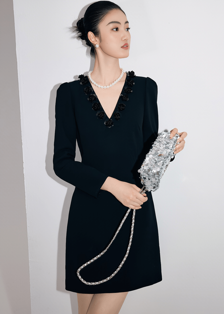 MIDNIGHT BLOOM V - NECK DRESS - Vera Lumina