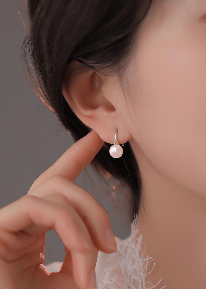 MINIMALIST MOONLIGHT PIERCED EARRINGS - Vera Lumina