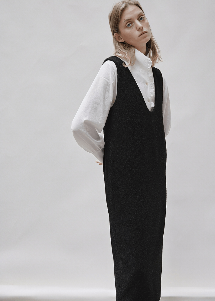 MINIMALIST PINAFORE DRESS - Vera Lumina