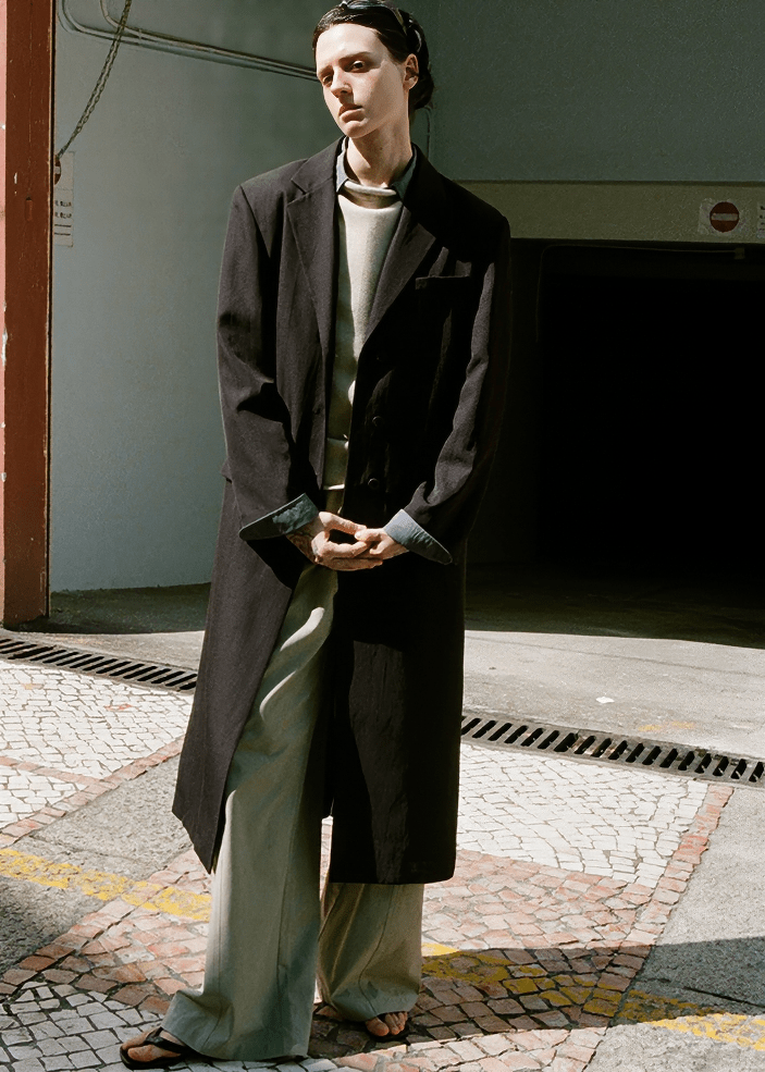 MONOLITHIC TAILORED COAT - Vera Lumina