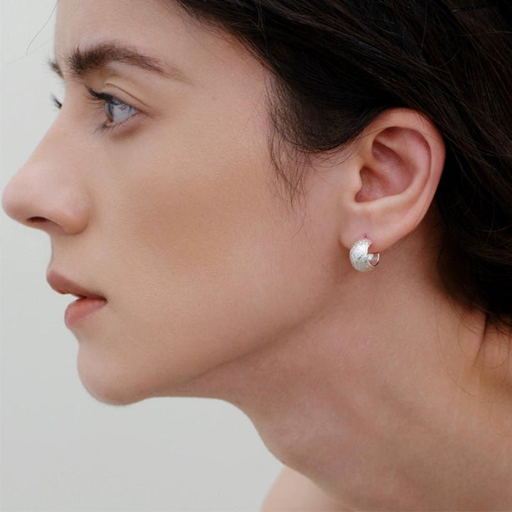 Niche studs earring - Vera Lumina