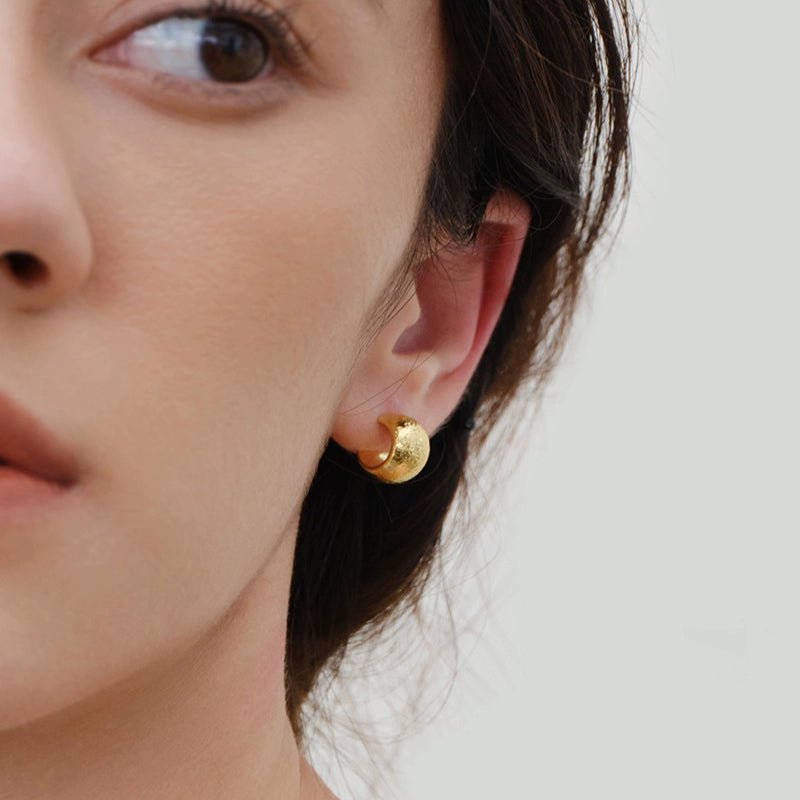 Niche studs earring - Vera Lumina