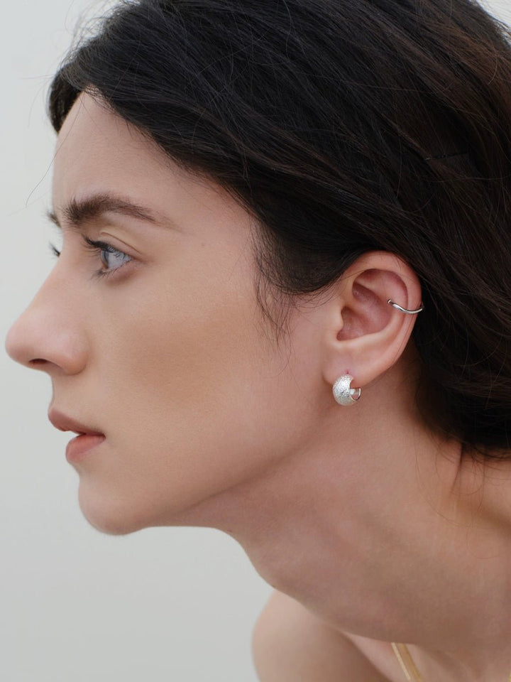 Niche studs earring - Vera Lumina
