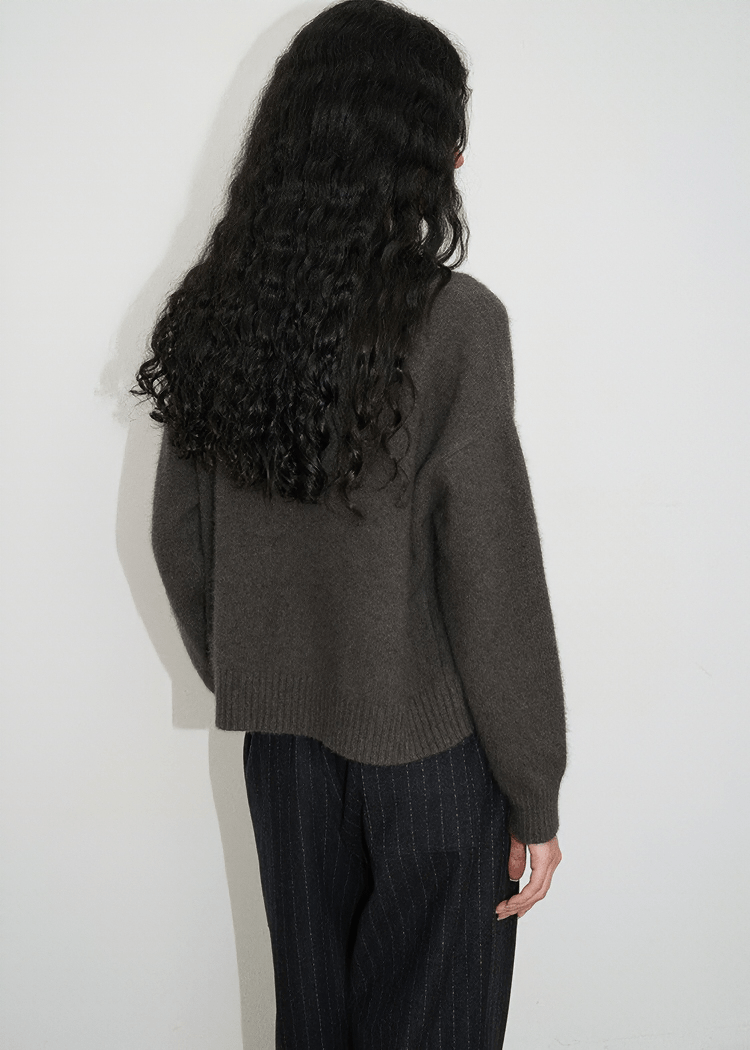 OVERSIZED RIBBED KNIT PULLOVER - Vera Lumina