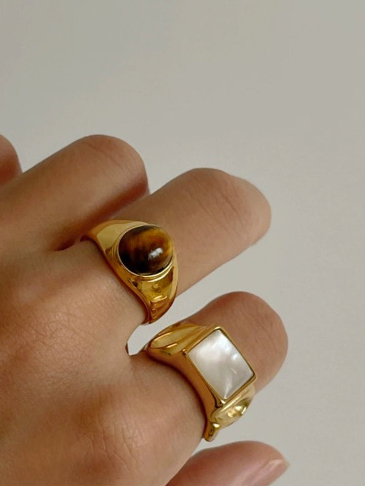 Personality retro ring - Vera Lumina