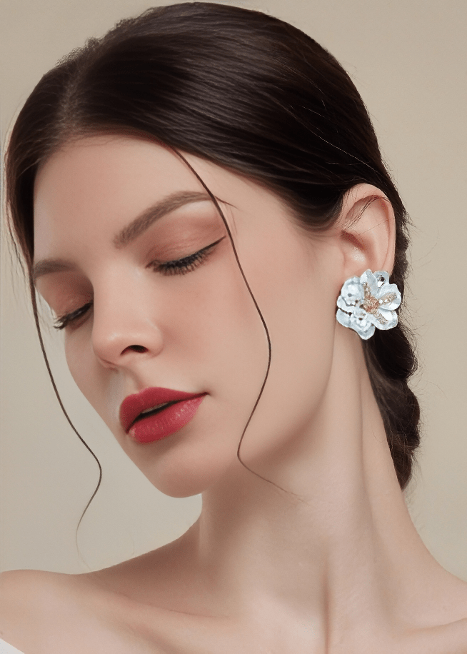 PETAL SCULPTURE PIERCED EARRINGS - Vera Lumina