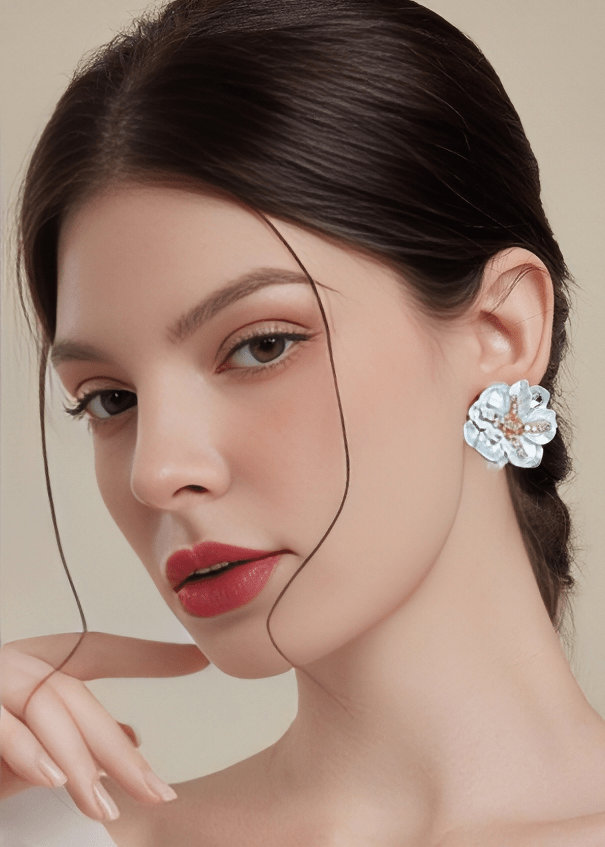 PETAL SCULPTURE PIERCED EARRINGS - Vera Lumina