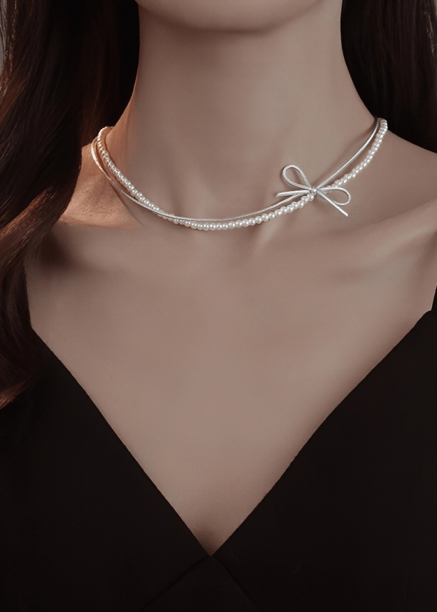 PETITE BOW SILK THREAD NECKLACE - Vera Lumina
