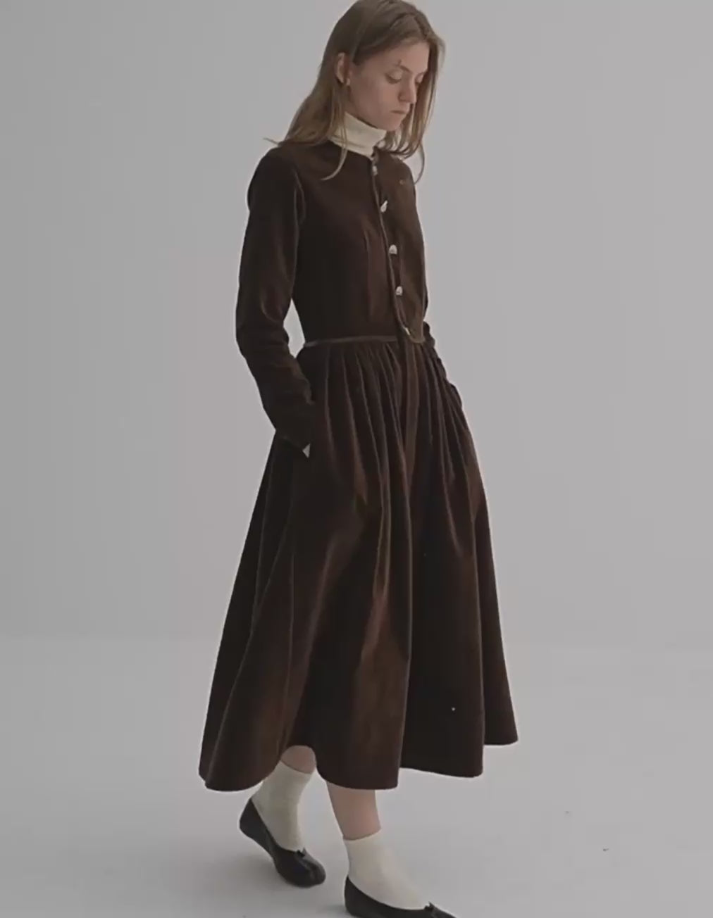 Samtknopf vorne Midi Kleid