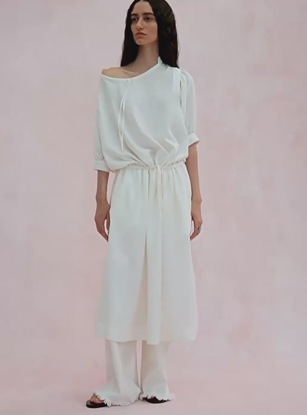 GATHERED WAIST BALLOON SLEEVE MIDI DRESS