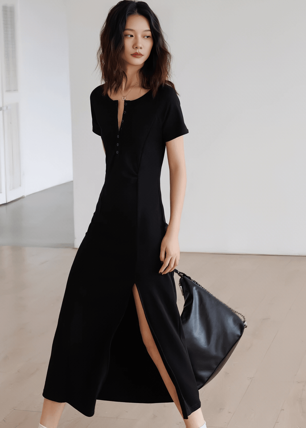 ヘンリーネックサイドスリットマキシワンピース - Vera Lumina