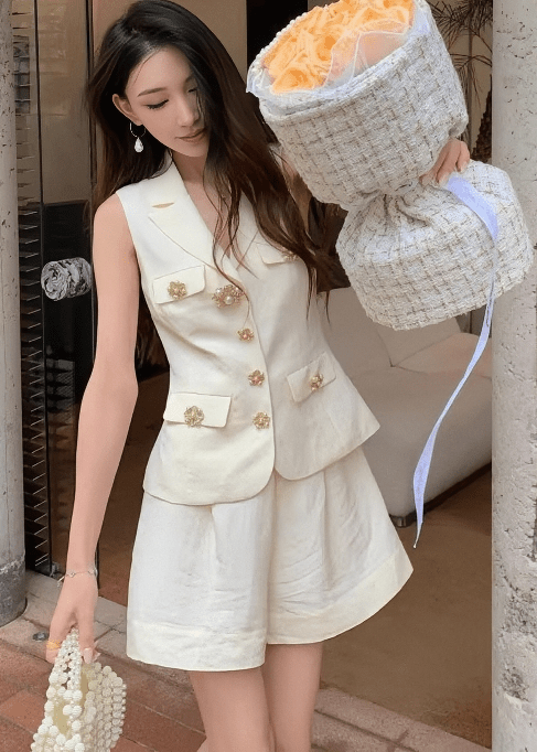 ビジューボタンノースリーブジャケット＆ショートパンツ - Vera Lumina