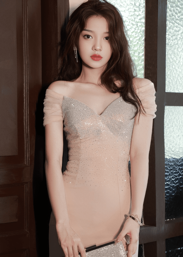 ビジューデコルテシアーオフショルダードレス - Vera Lumina