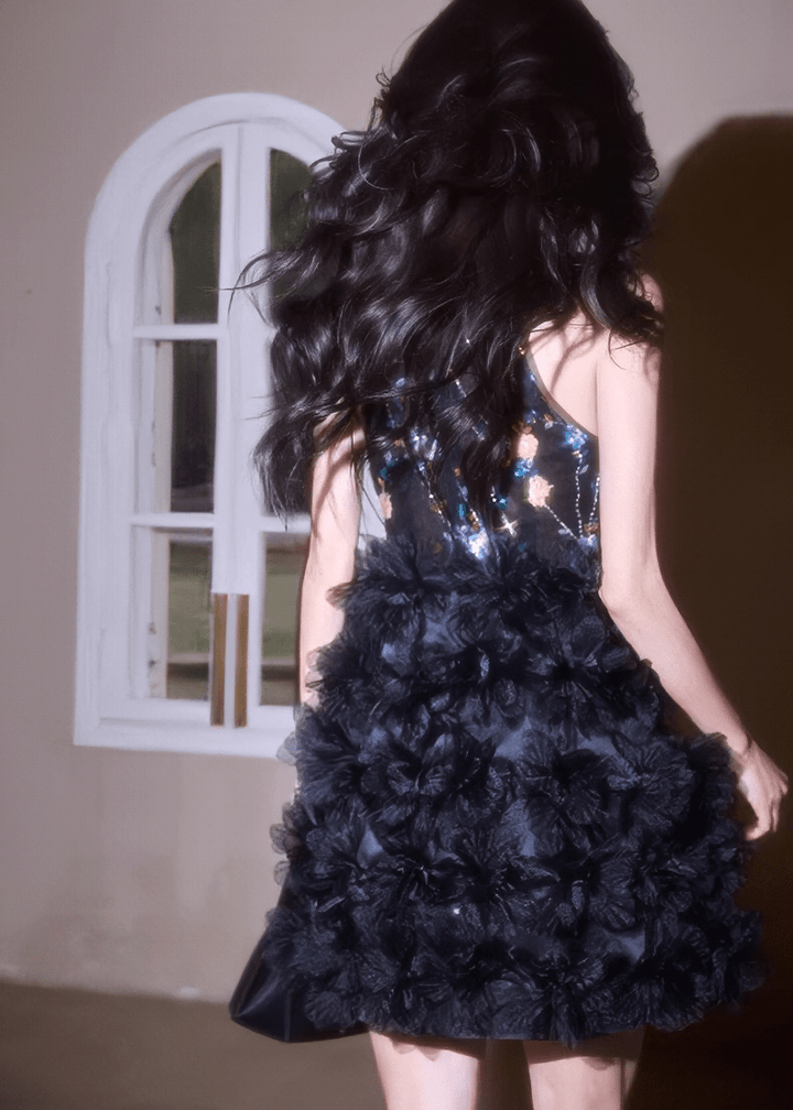 フラワーエンブロイダリーホルターミニドレス - Vera Lumina